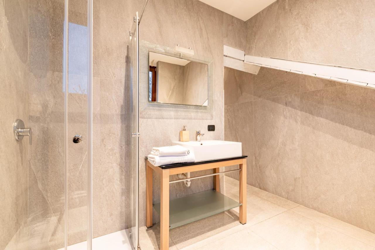 Brera Flat Near Duomo Apartment Milan Luaran gambar